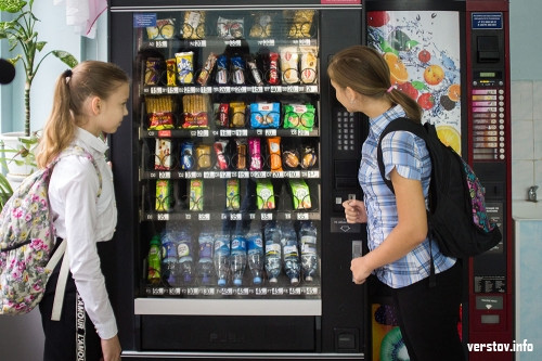 Это решение родителей. В 48 школах Магнитогорска насчитали около 160 снек-автоматов