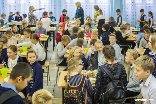 Это решение родителей. В 48 школах Магнитогорска насчитали около 160 снек-автоматов
