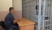 Кто с ведром к нам придёт... Житель Челябинской области с ведром на голове ограбил магазин в Сочи