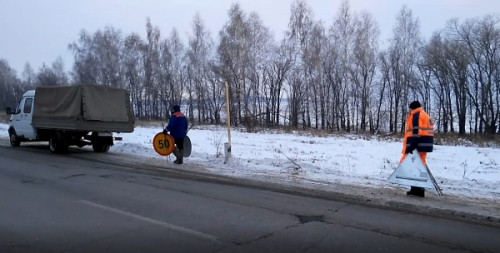 Попались! Дорожники решили подлатать трассу Магнитогорск – Чебаркуль в трескучий мороз