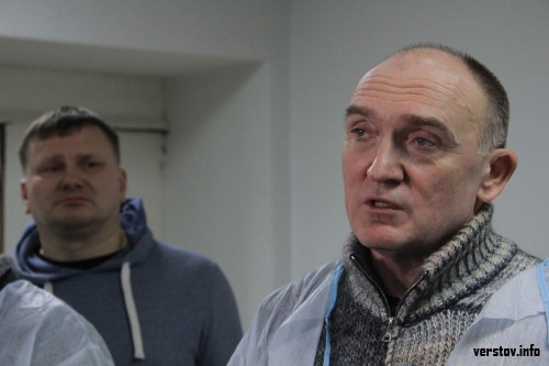 Подарил ноутбук от президента. Борис Дубровский навестил в больнице пострадавшего ребенка