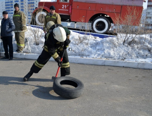 Спорт для настоящих пожарных. В Магнитогорске прошли соревнования по пожарному кроссфиту
