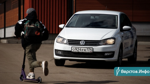 Удобен как ни крути. Volkswagen Polo поддержит вас в любых начинаниях!