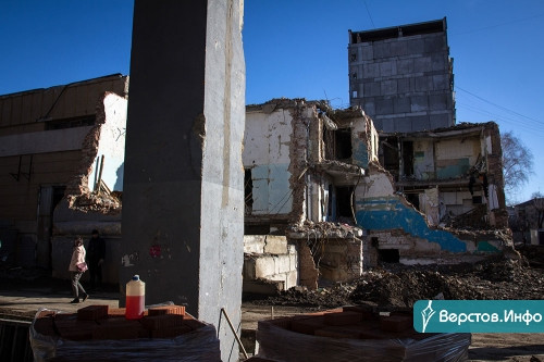 Здание признали пригодным, но... Жильцы 200 квартир дома, пострадавшего от взрыва, хотят переехать