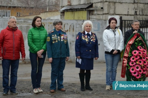 День памяти. Пожарные возложили венки на могилы погибших коллег