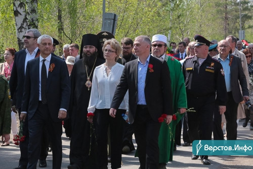 Вечная память! В День Победы первые лица города побывали на Левобережном кладбище