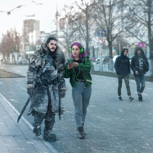 Джон Сноу и Дайнерис Таргариен. На уральских улицах появились герои «Игры престолов» Джон Сноу и Дайнерис Таргариен. На уральских улицах появились герои «Игры престолов»