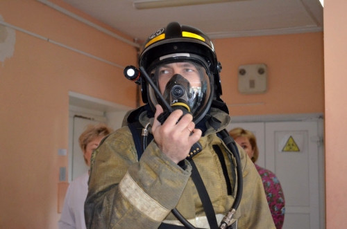 Эвакуировали более ста человек. В Магнитогорске пожарные провели учения в горбольнице №3