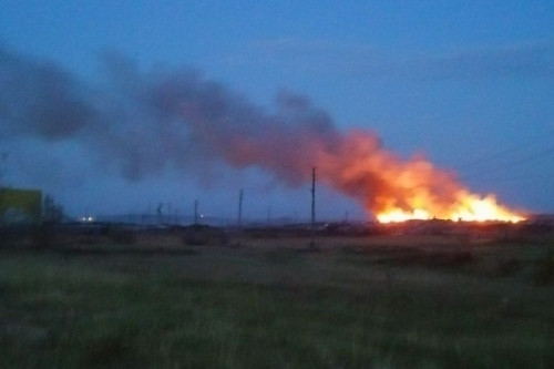 В Магнитке снова горит левобережная свалка. Жители поселков задыхаются от дыма
