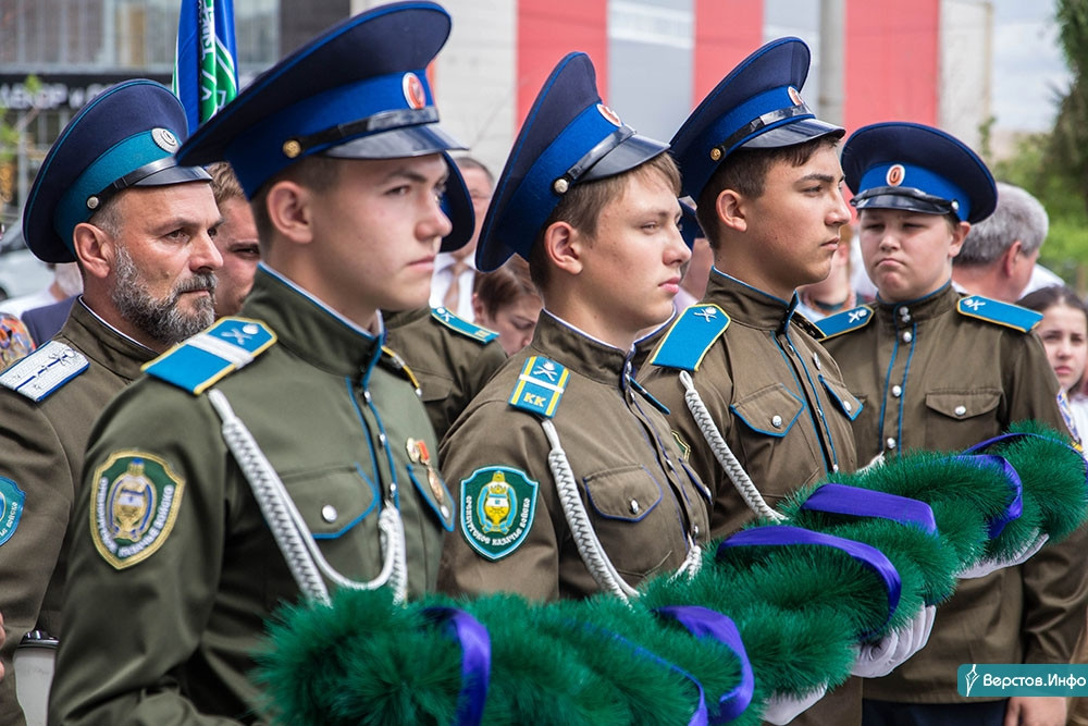 Оренбургская служба. Казаки Оренбургского казачьего войска. Оренбургское казачье войско форма. Форма оренбургских Казаков. Форма Оренбургского казачьего войска.