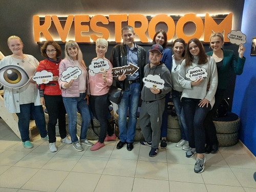 Детская больница зарядилась позитивом. Перформанс «Мама» от Kvestroom «пощекотал» нервы врачам Детская больница зарядилась позитивом. Перформанс «Мама» от Kvestroom «пощекотал» нервы врачам