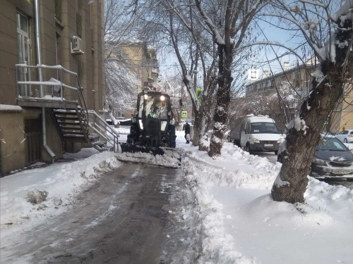 Снегоуборочная техника продолжает работать. За выходные из Магнитогорска вывезли пять тысяч тонн снега