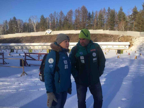 Биатлонистка Анна Богалий в Магнитке взялась за весло. А заодно проверила, как идет подготовка к январским стартам Биатлонистка Анна Богалий в Магнитке взялась за весло. А заодно проверила, как идет подготовка к январским стартам