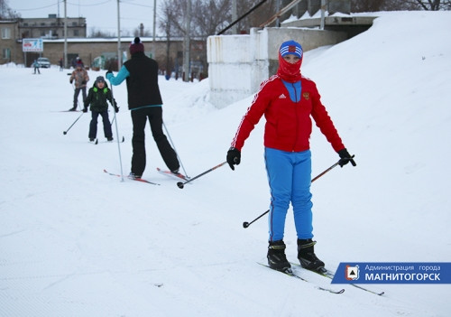 За лыжню в экопарке теперь будет отвечать новенький ратрак. Он обошелся бюджету города в 16 млн рублей