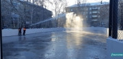 114-ый микрорайон — снова на коньках! «Водоканал» порадовал мальчишек и девчонок прекрасным льдом