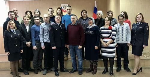 20 новых граждан. В Магнитогорске бывшие иностранцы присягнули на верность России