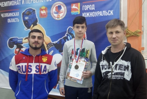 22 медали за четыре дня. Магнитогорские кикбоксеры получили путевки в Челябинск и Екатеринбург