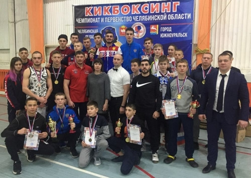 22 медали за четыре дня. Магнитогорские кикбоксеры получили путевки в Челябинск и Екатеринбург