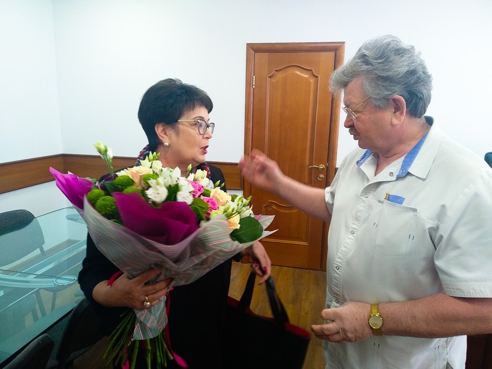 заведующая диагностическим центром