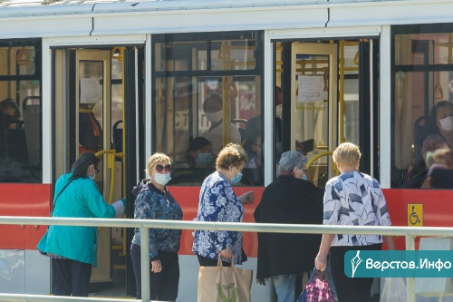 Приходится идти пешком. В Магнитогорске пассажиров-нарушителей высаживают из общественного транспорта