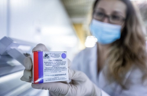 42 дозы на троих. В Челябинскую область поступила первая партия вакцины от коронавируса