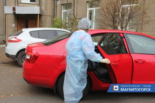 471 вызов за пять дней! В Магнитогорске девять машин «Яндекс.Такси» перевозят медиков