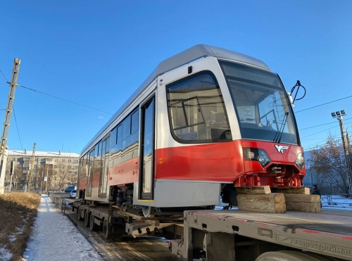 Доставили в срок! Шесть из 14 новых трамваев уже прибыли в Магнитогорск