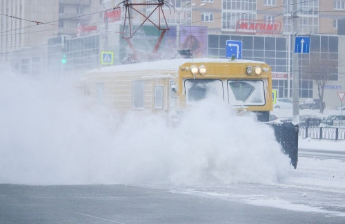 Последствия стихии устраняются. Сергей Бердников попросил горожан отказаться сегодня от личного транспорта