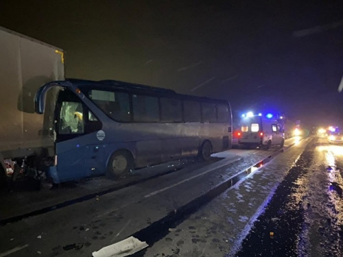 Ехали из Челябинской области. В ДТП с участием туристического автобуса погибли два человека