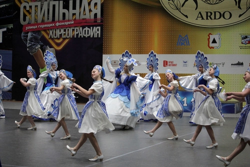 Стильная хореография. В Магнитогорске завершился фестиваль «Улица горящих фонарей»