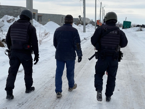 Ищут мигрантов-нарушителей. В Магнитогорске полицейские устроили рейд по городским стройкам