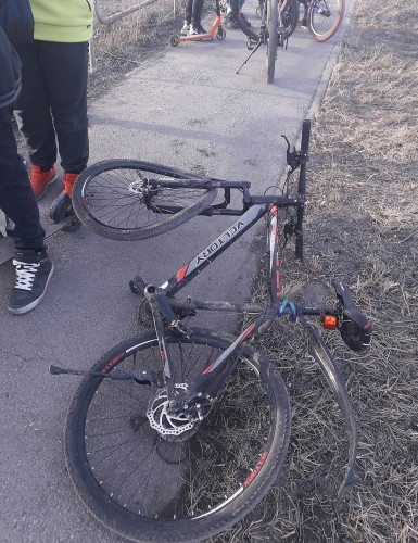 Попал в ДТП, объезжая велосипедиста. Водитель иномарки скончался в больнице после аварии на Полевой
