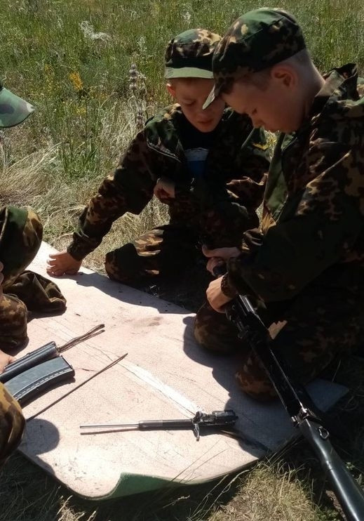 Изменения военных. Военно полевые сборы мальчишек. Полевые сборы в Средилесье. Застава Магнитогорск военно-полевой спортивный. Военно-полевые сборы курсантов.