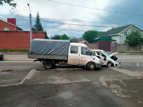 Страшный удар. На Комсомольской в ДТП с «Газелью» погиб пассажир иномарки