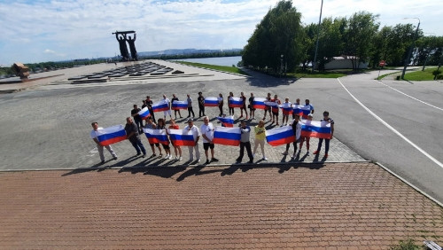 «Флаг не на одежде…» В Магнитогорске прошёл забег, посвящённый Дню ВМФ и Олимпиаде