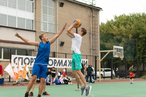 Игры посвятили ГТО. В Магнитогорске прошли соревнования по баскетболу 3х3 «Оранжевый мяч»
