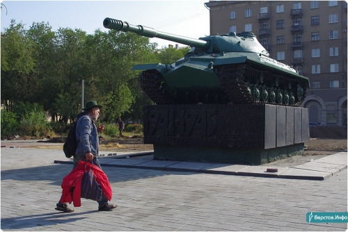 «Каждый второй танк...» Глава города Сергей Бердников поздравил горожан с Днём танкиста