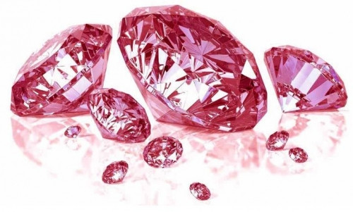 Уникальное чудо природы — розовые бриллианты