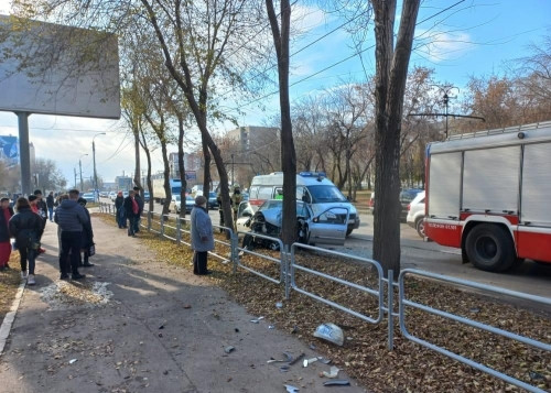 Перебегала дорогу рядом с зеброй. 73-летняя женщина скончалась в больнице после ДТП на Ворошилова