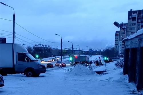 Пассажирка скончалась на месте. В Магнитогорске «Рено Симбол» столкнулся с грузовиком