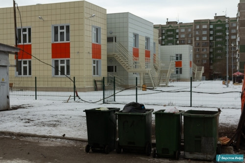 Ещё на месяц. В Магнитогорске вновь перенесли открытие двух новых детских садов