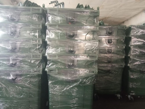 ЦКС закупил 700 новых контейнеров для мусора. 220 из них установят в Магнитогорске