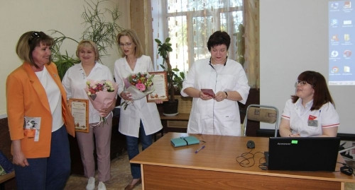 Из жизни педиатров. В Магнитогорске врачи детской больницы принимают поздравления от пациентов
