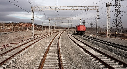 Первый поезд на Восточной. В Магнитогорске в рамках экопрограммы ММК построили новую железнодорожную станцию