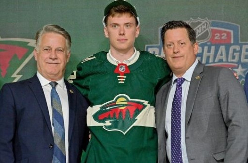 Юров достался «Миннесоте». Воспитанник «Металлурга» был выбран в первом раунде драфта НХЛ