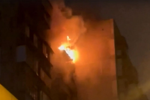 Один человек пострадал. В Магнитогорске ночью горела квартира на проспекте Ленина