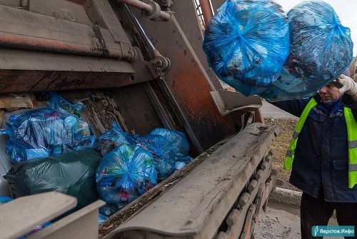 ЦКС изменит организацию вывоза мусора из Старой Магнитки. Но помешковый сбор останется